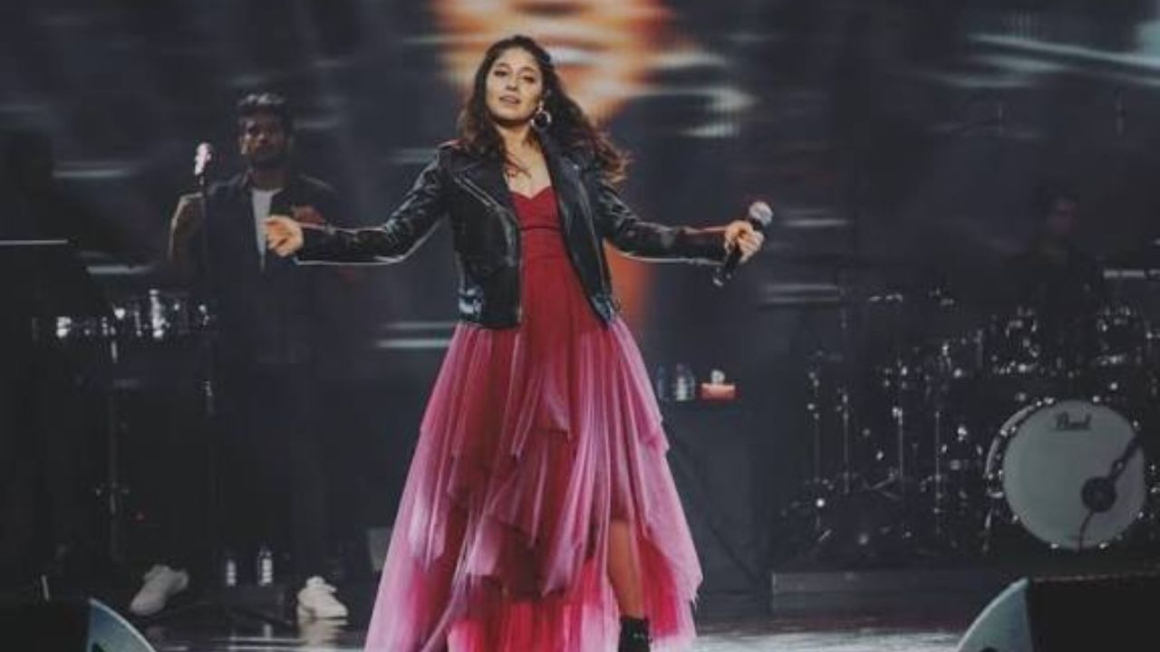 Sunidhi Chauhan Concert Timings 

